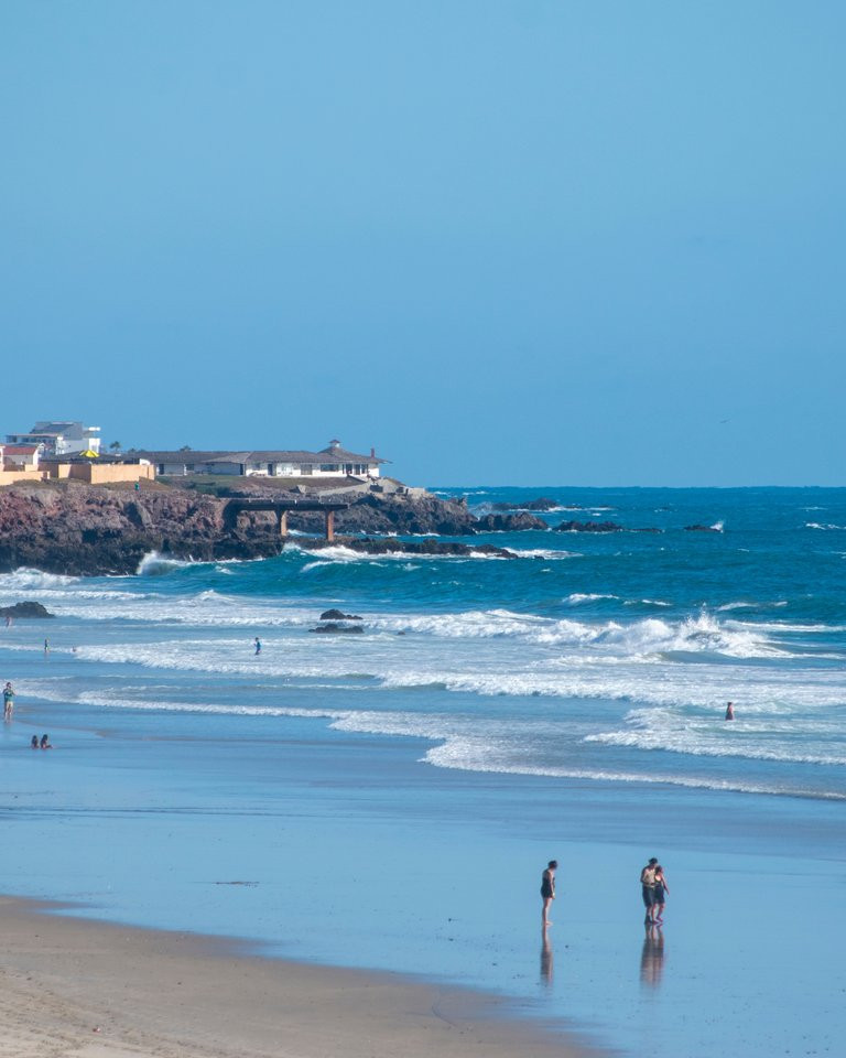 Playa de Rosarito, Baja California, en un día soleado