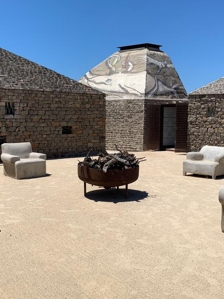Patio de piedra en Clos de Tres Cantos