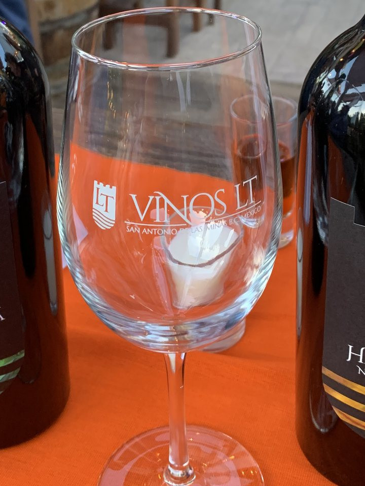 Vinos LT Malaquita y Ojo de Halcón